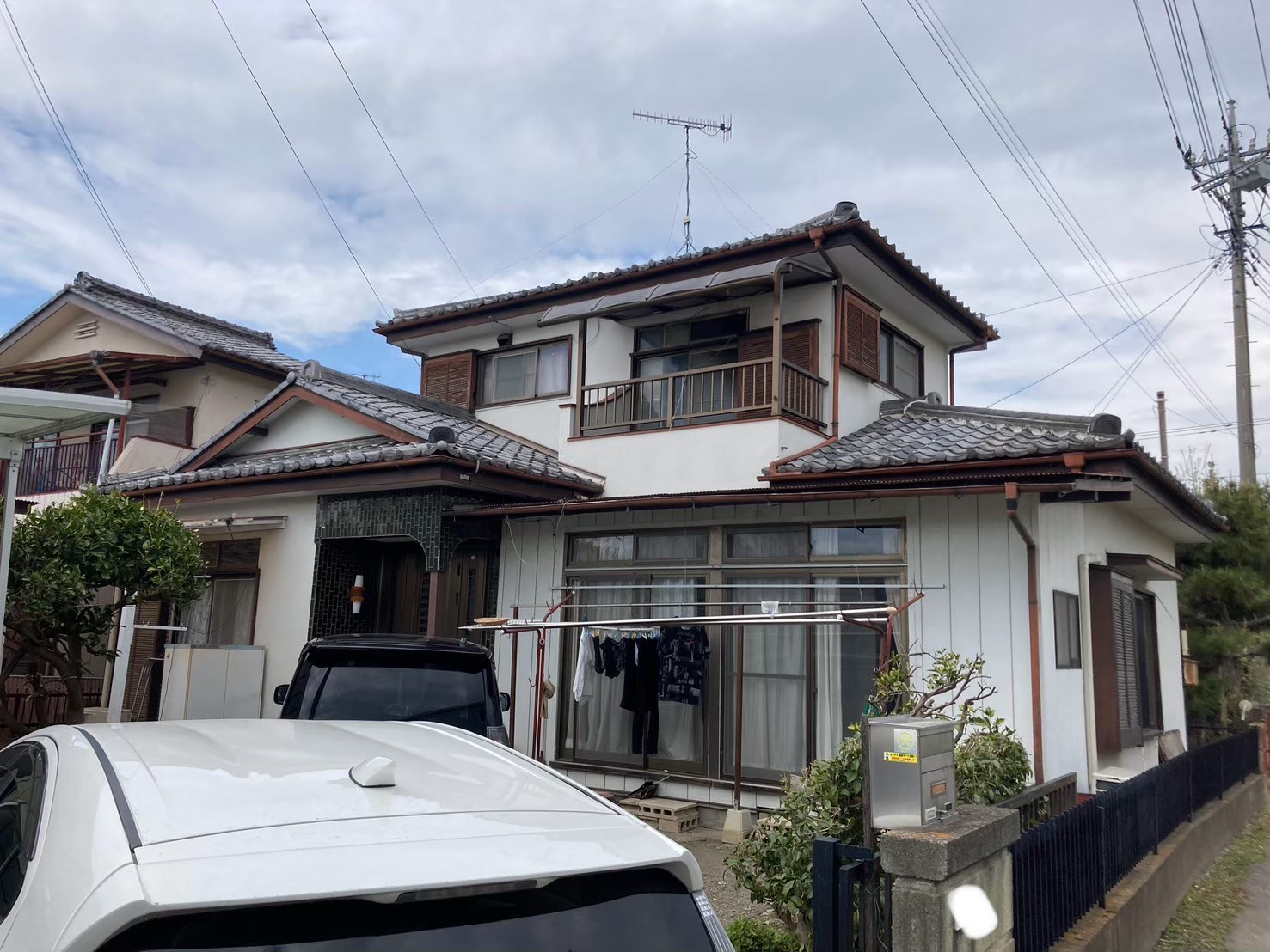 深谷市の築45年住宅の雨漏りを解決｜屋根葺き替え工事と外装工事の施工事例